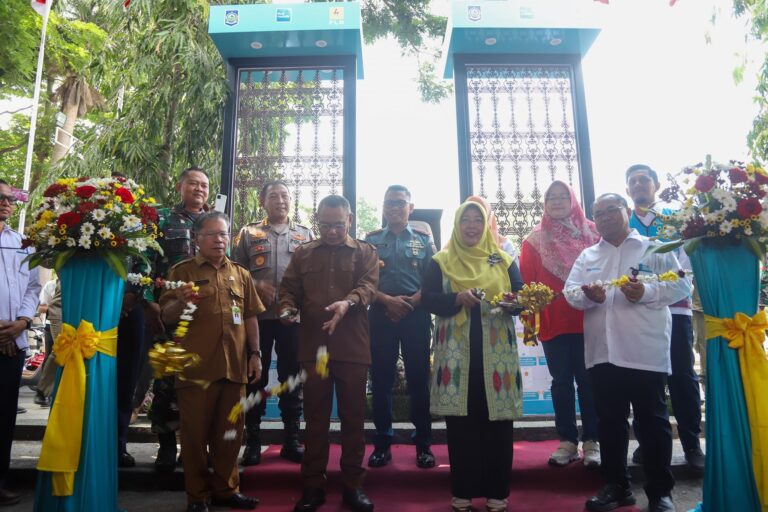 Stasiun Pengisian Kendaraan Listrik Umum (SPKLU) Diresmikan di Kantor Gubernur NTB