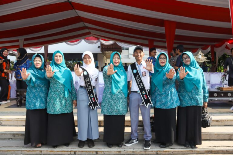 PJ Ketua TP-PKK Provinsi NTB Himbau Pembacaan Ikrar Pemuda atau Pelajar NTB, Anti Narkoba dan Kekerasan Dibacakan Setiap Upacara Hari Senin