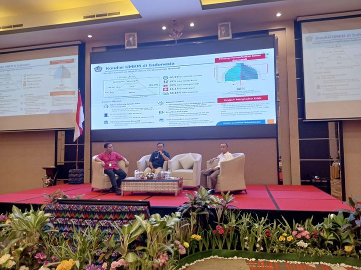 Pelaksanaan Pengalihan Dana Bergulir Program Kementerian Koperasi dan UKM Tahun 2000-2007