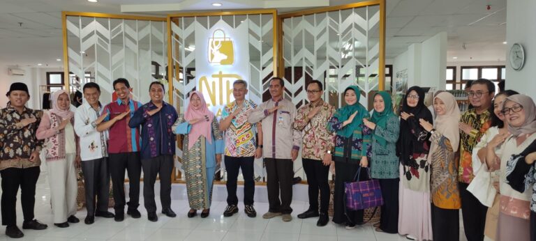 Kunjungan Dinas Koperasi UKM Provinsi Jawa Barat ke NTB sambil Bawa Produk dari 5 UKM Pondok Pesantren