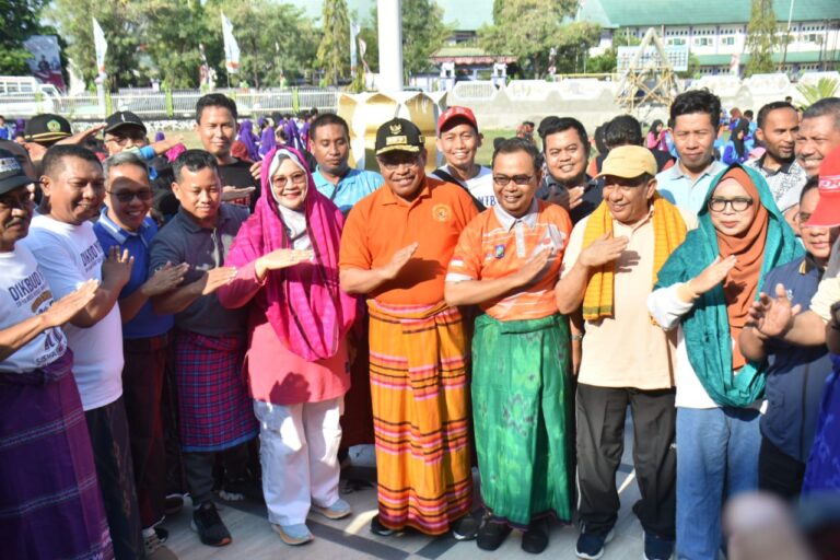 Pj Gubernur NTB Bersama Bupati Sumbawa lepas Tim Jum’at Salam ke Desa-desa di Kabupaten Sumbawa