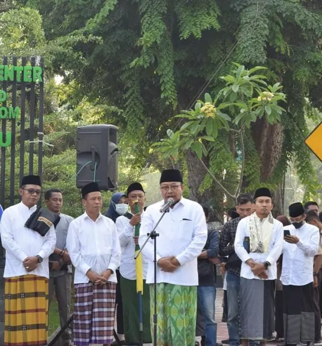 Lepas Ziarah Makam Rombongan Kemenag NTB, Miq Gite: Keduanya Tokoh Agama Terkemuka di NTB