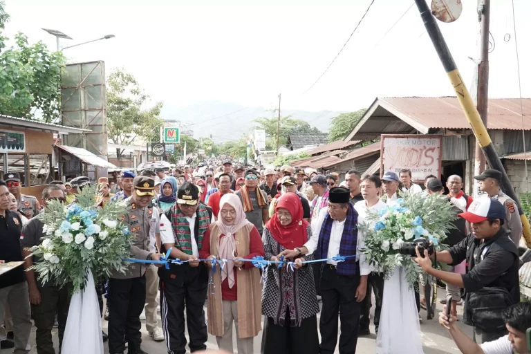 Jum’at Salam di KLU, Miq Gite Tekankan Pelayanan Terbaik Bagi Wisatawan