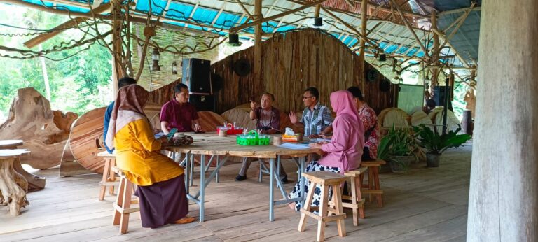 Tim Verifikasi Kunjungi Koperasi Wanita Meleko Bangkit