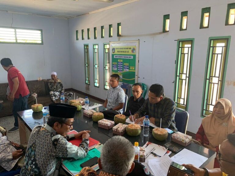Tim Verifikasi Kunjungi Koperasi Konsumen Unit Desa Akit Warang Kawo.