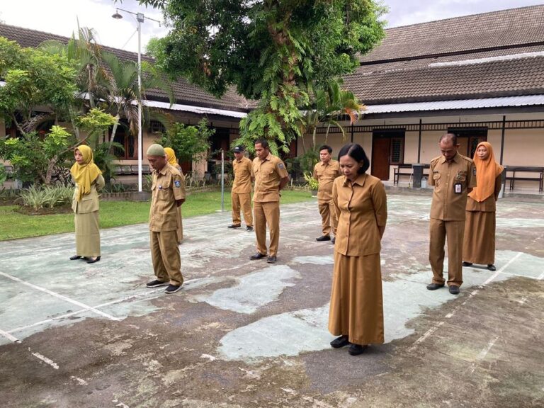 Penyampaian Hasil Rapat