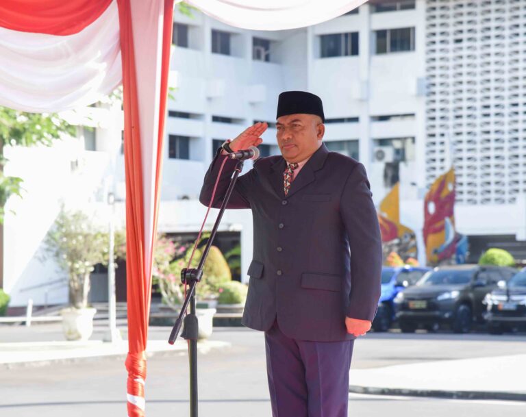 Pj Sekda NTB Pimpin Apel Hari Otonomi Daerah XXVlll 2024