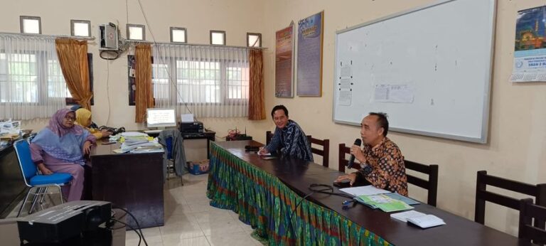 Penyuluhan Tentang Perkoperasian