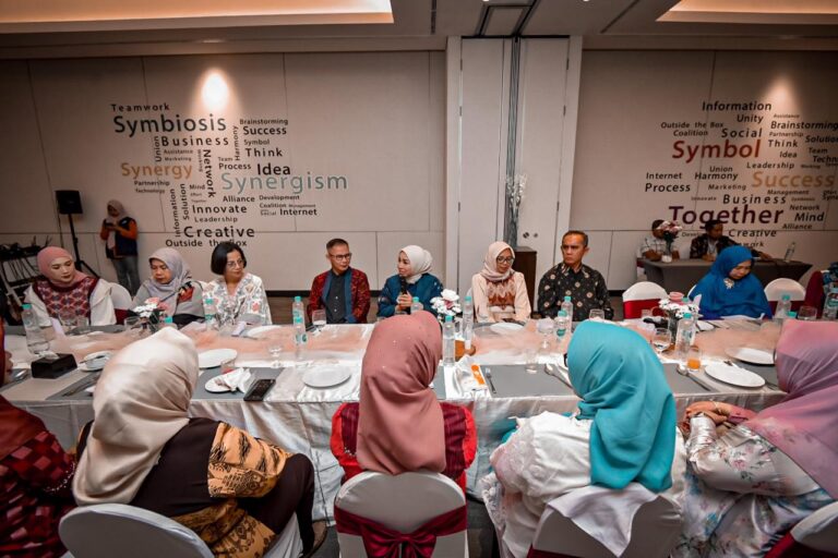 Diskusi pengembangan wastra dan kriya NTB