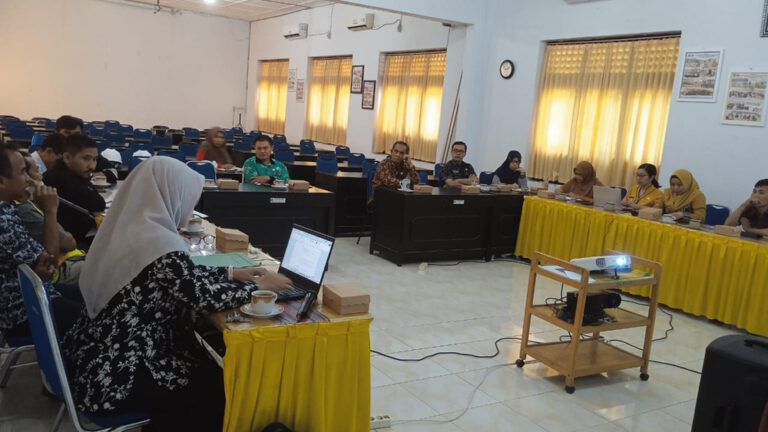 Rapat Revitalisasi PLUT KUMKM