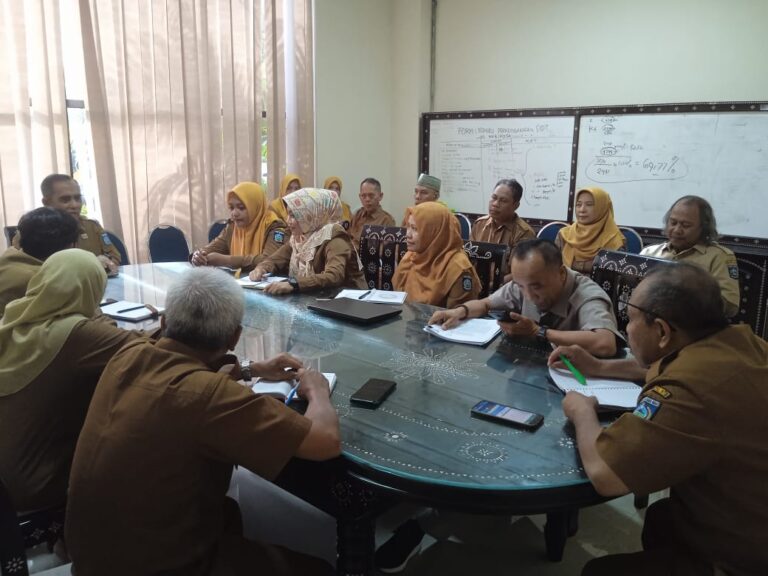Rapat Bahas Koperasi Merah Putih