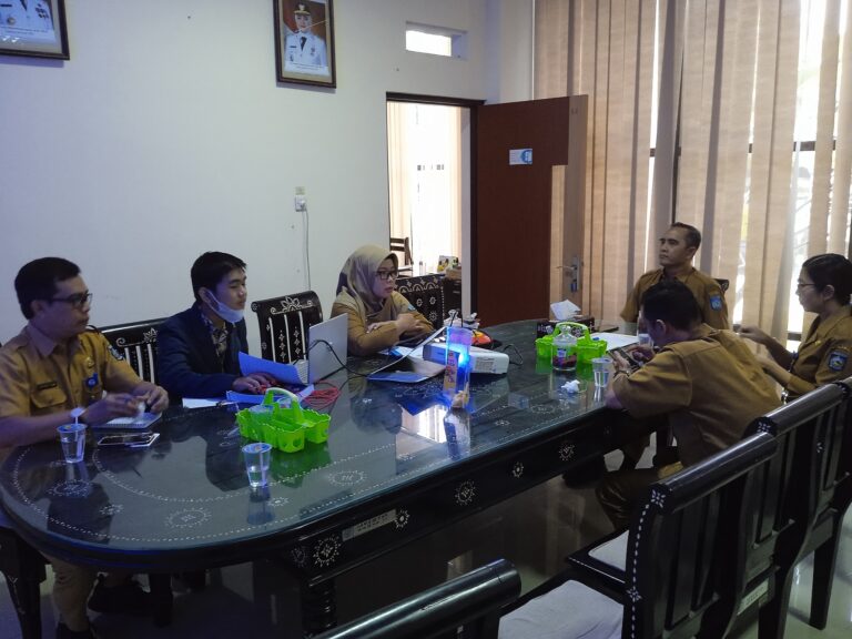 Rapat Pemaparan Website Plut KUMKM