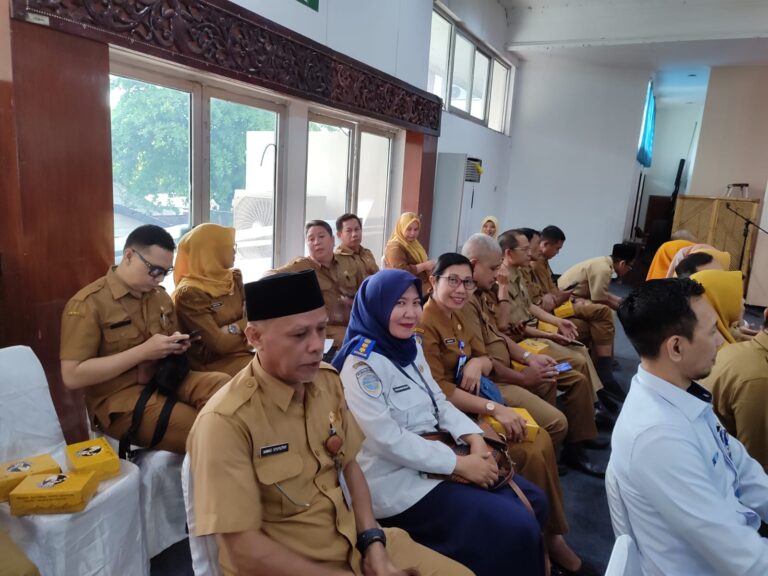 Penyerahan Surat Keputusan Pengangkatan CPNS dan PPPK Provinsi NTB