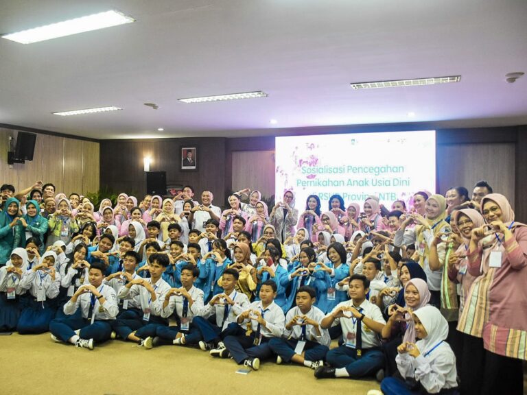 Siswa-Siswi SMP Se-Kota Mataram Antusias Ikuti Sosialisasi Mengenai Pencegahan Pernikahan Usia Anak di RSUD Provinsi NTB