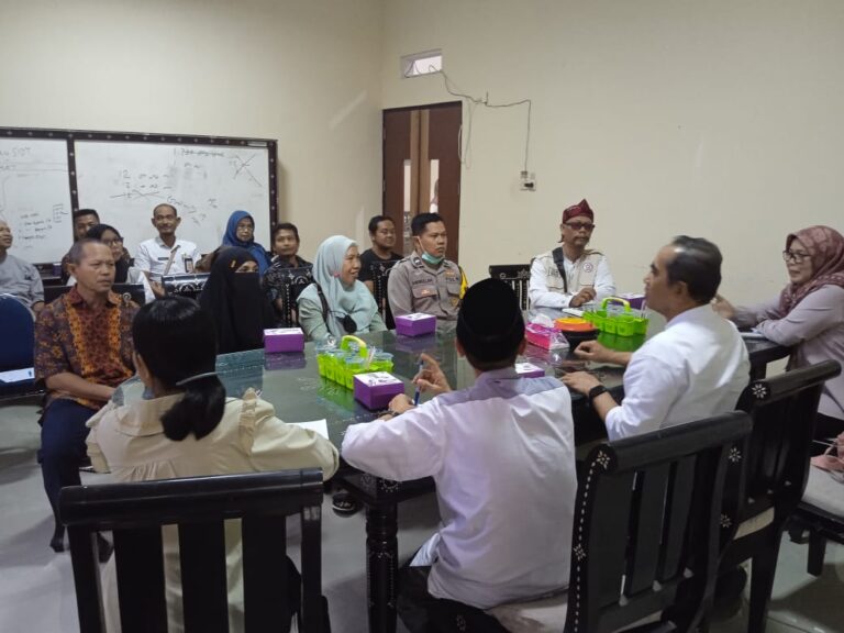 Pembahasan Persiapan Awal Pengadaan Rehabilitasi Pagar Kantor pada Gedung PLUT KUKM