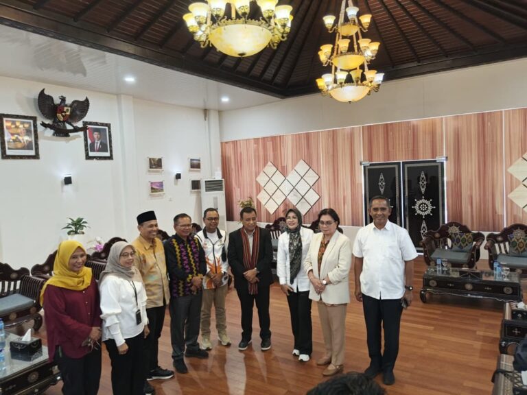 Wakil Ketua DPD RI Tamsil Linrung Disambut di NTB untuk Kunjungan Kerja