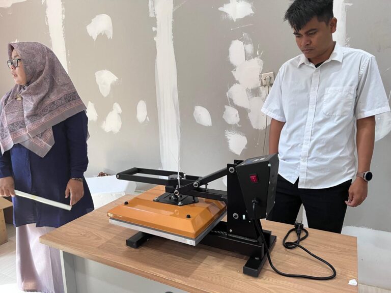 Diskusi Program dan Pemanfaatan Sarpras PLUT KUKM