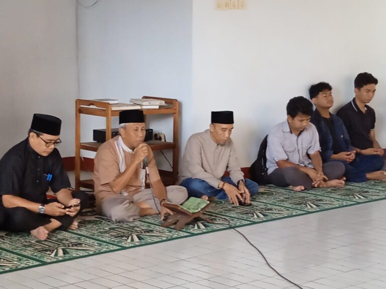 Karyawan Diskop UKM NTB Gelar Imtaq, Bahas Tanda-Tanda Orang Beriman