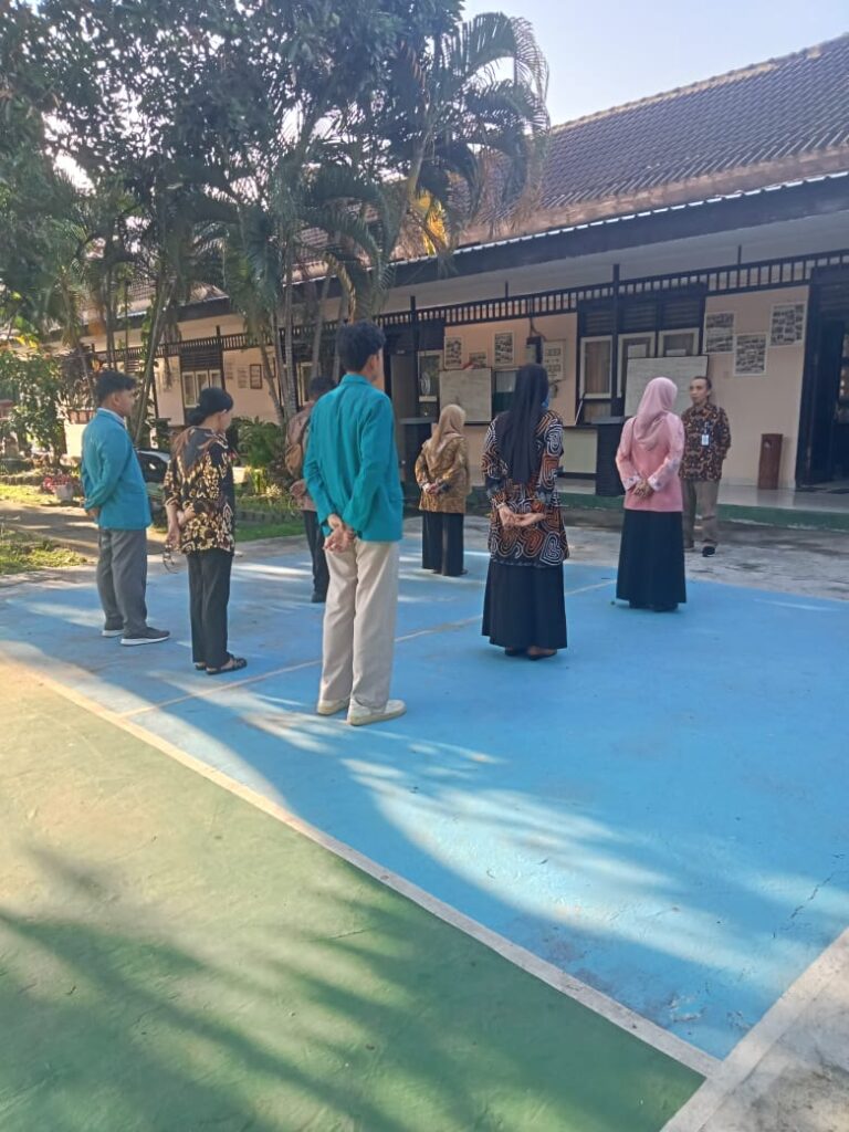 Apel Pagi, Plt UPTD Balatkop UKM NTB Tekankan Disiplin dan Pemantauan Diklat