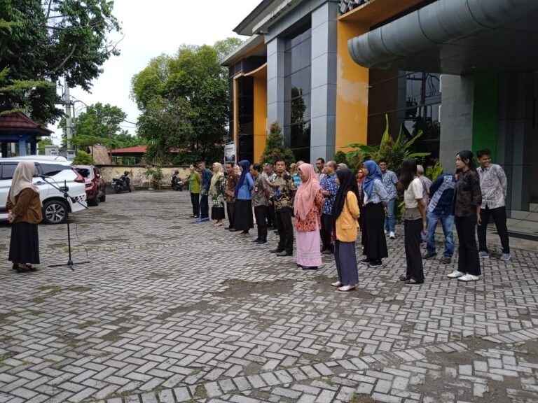 Apel Pagi Diskop UKM NTB Bahas Kegiatan Workshop dan Persiapan Ruangan