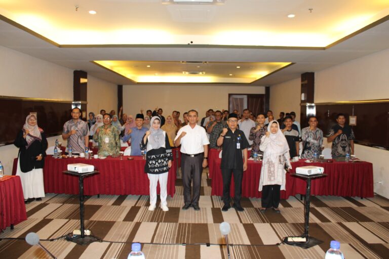 Kepala Dinas Koperasi UKM NTB Buka Rapat Monitoring dan Evaluasi Peningkatan Kompetensi Pendamping Koperasi Desa Kelurahan Merah Putih