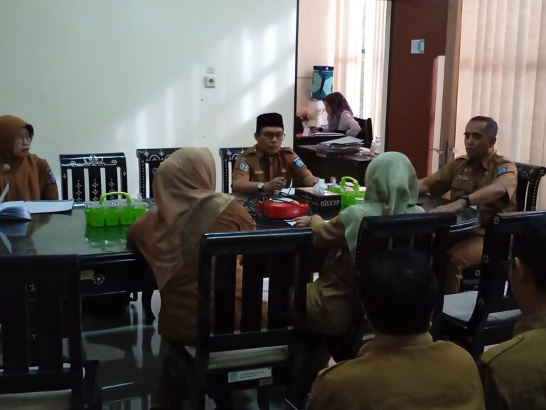 Bahas Persiapan Launching PLUT KUKM