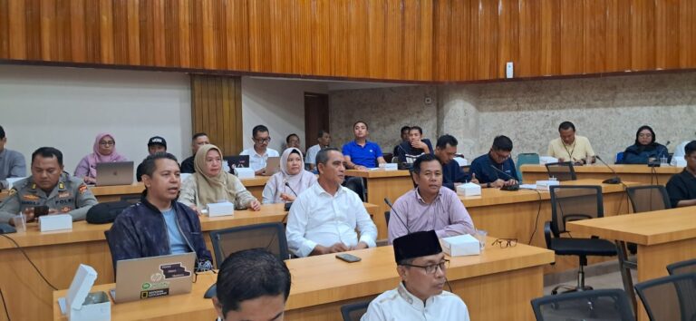 Kepala Dinas Koperasi dan UKM NTB Hadiri Rapat Finalisasi HUT NTB