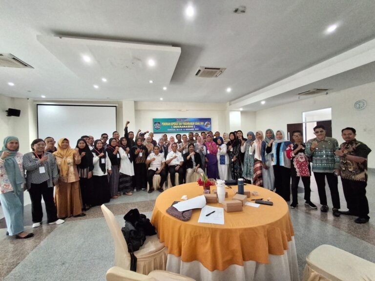 Kadiskop UKM NTB Resmi Tutup Diklat Pendirian Koperasi dan Pengembangan UMKM